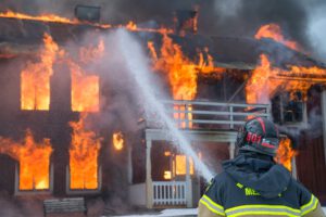 Een huis in brand